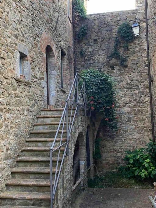 Medieval Tower In Umbria With Swimming Pool Montelagello المظهر الخارجي الصورة