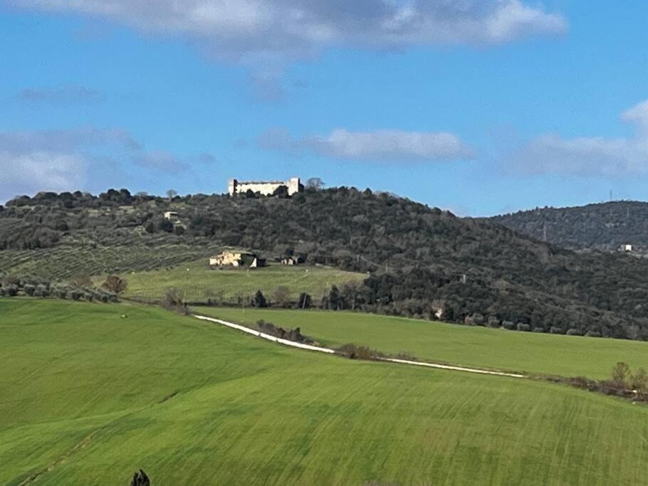 Medieval Tower In Umbria With Swimming Pool Montelagello المظهر الخارجي الصورة