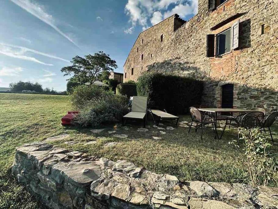 Medieval Tower In Umbria With Swimming Pool Montelagello المظهر الخارجي الصورة